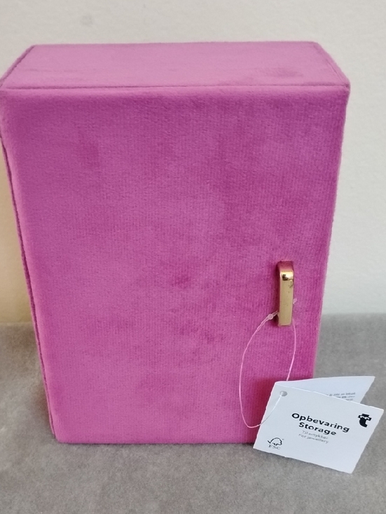 Other - NWT Pink /Purple Velvet Jewelry Box with Gold Accent